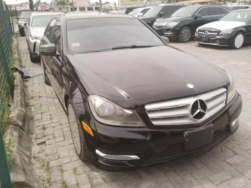 Mercedes-Benz C 300   - 2013