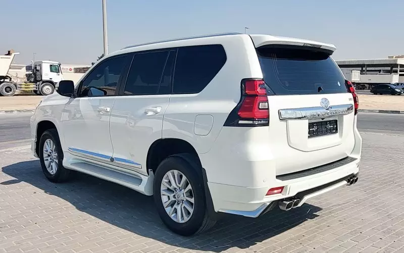 Toyota  Land Cruiser VXR V8   - 2017