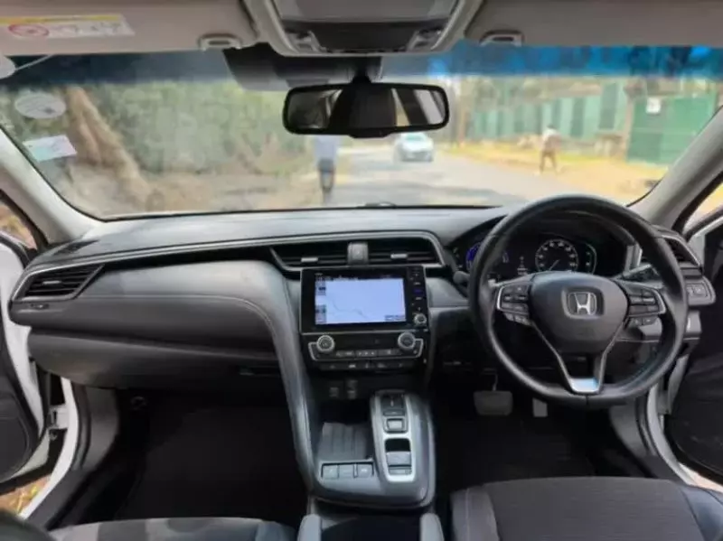 Honda Insight   - 2019