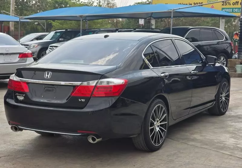 Honda Accord   - 2013