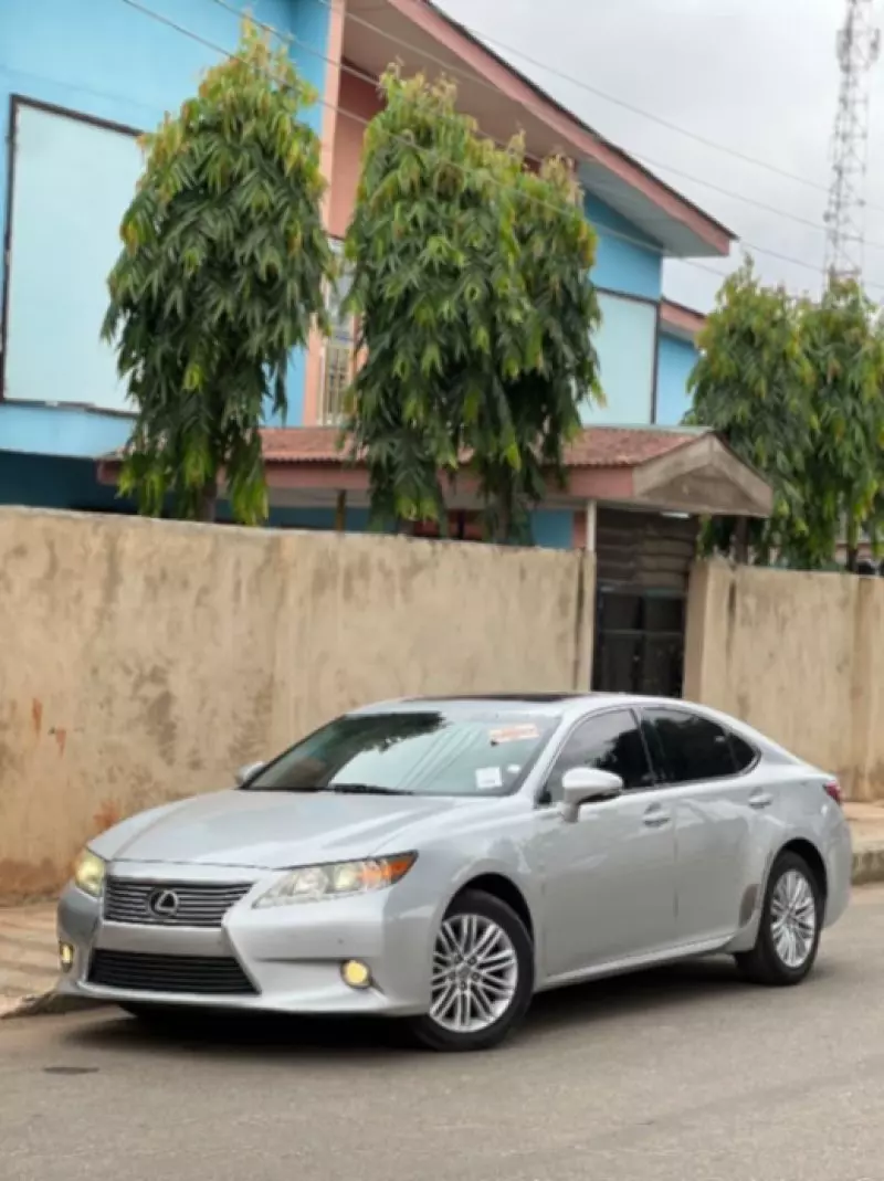 Lexus ES 350   - 2013