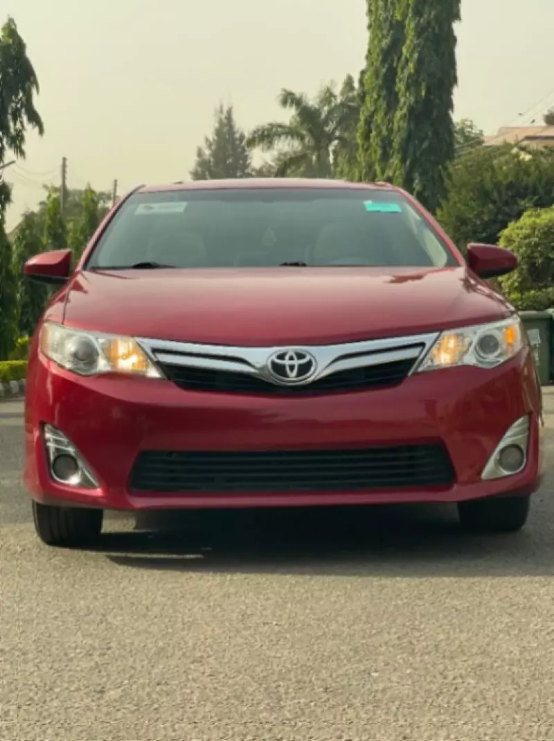 Toyota Camry   - 2014