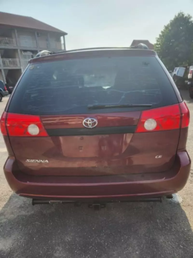 Toyota Sienna