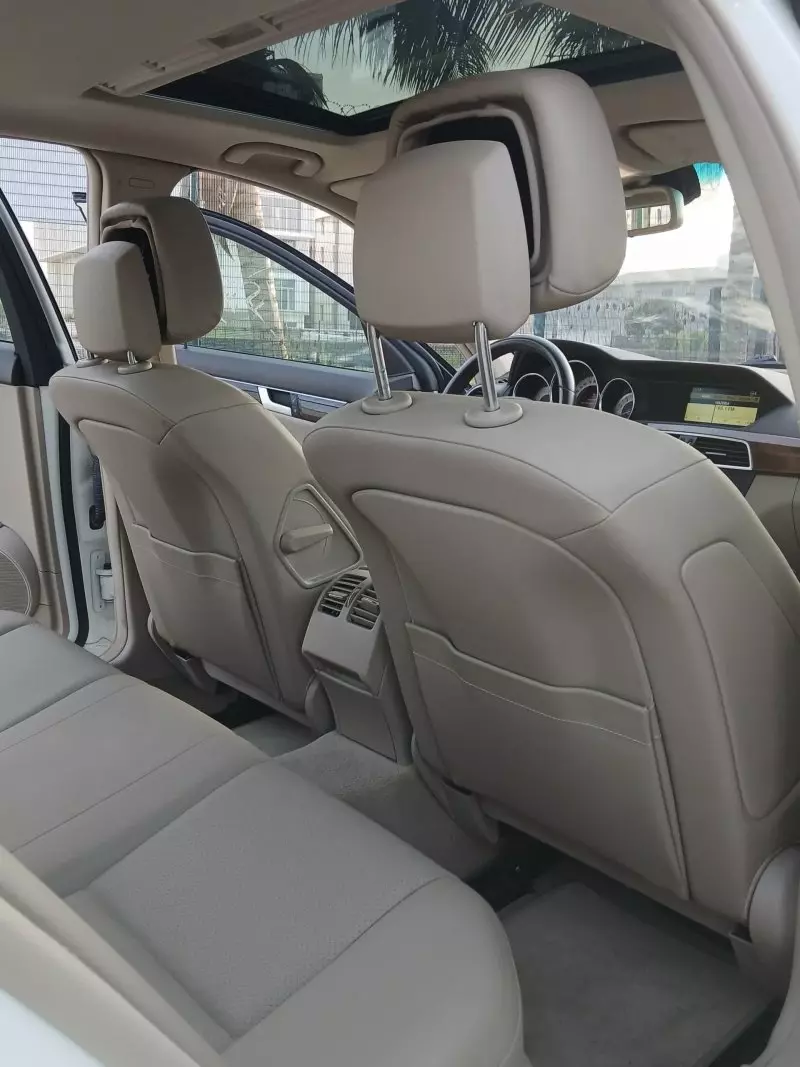 Mercedes-Benz C 300   - 2012