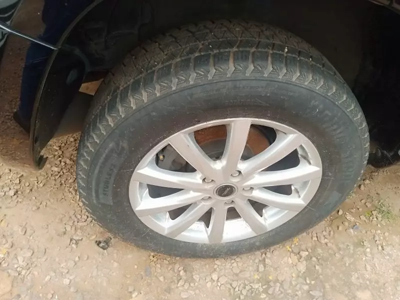 Toyota Vanguard    - 2011