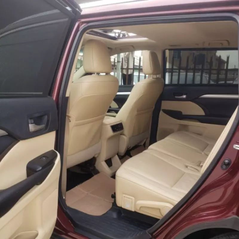 Toyota Highlander   - 2017