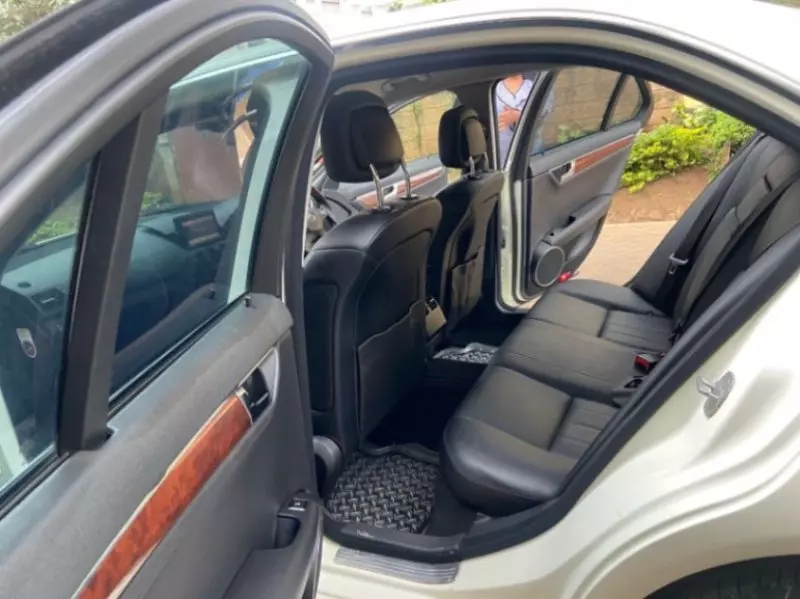 Mercedes-Benz C 200   - 2010