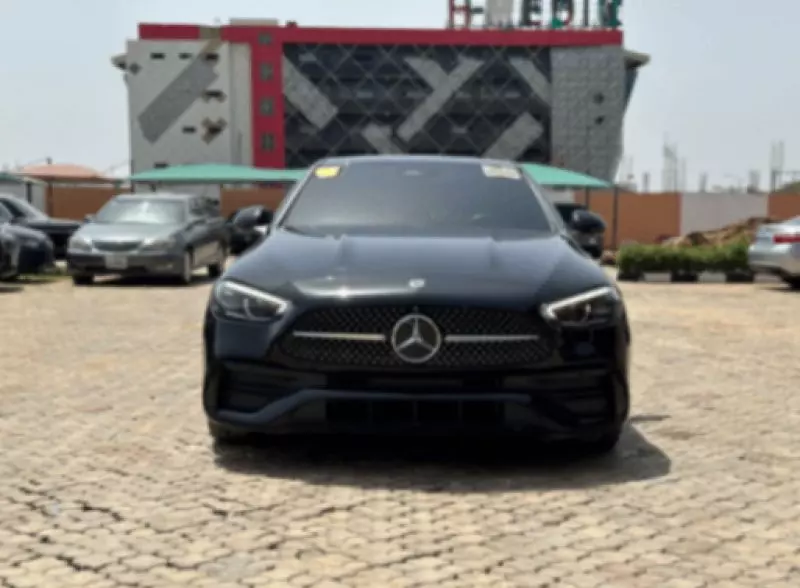 Mercedes-Benz 300   - 2023