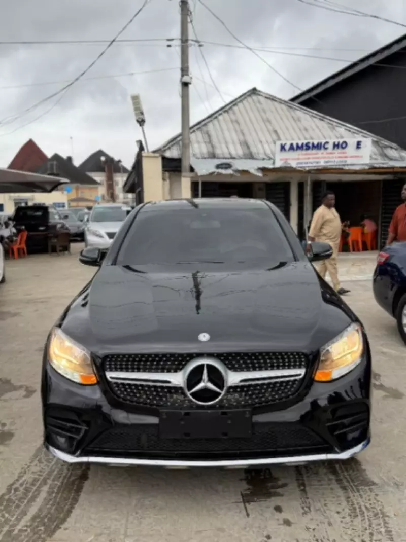 Mercedes-Benz GLC 300   - 2018