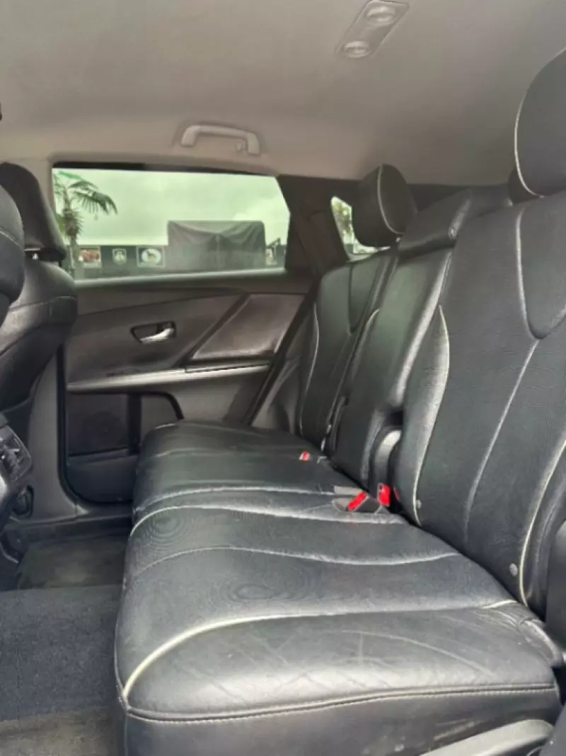Toyota Venza   - 2013