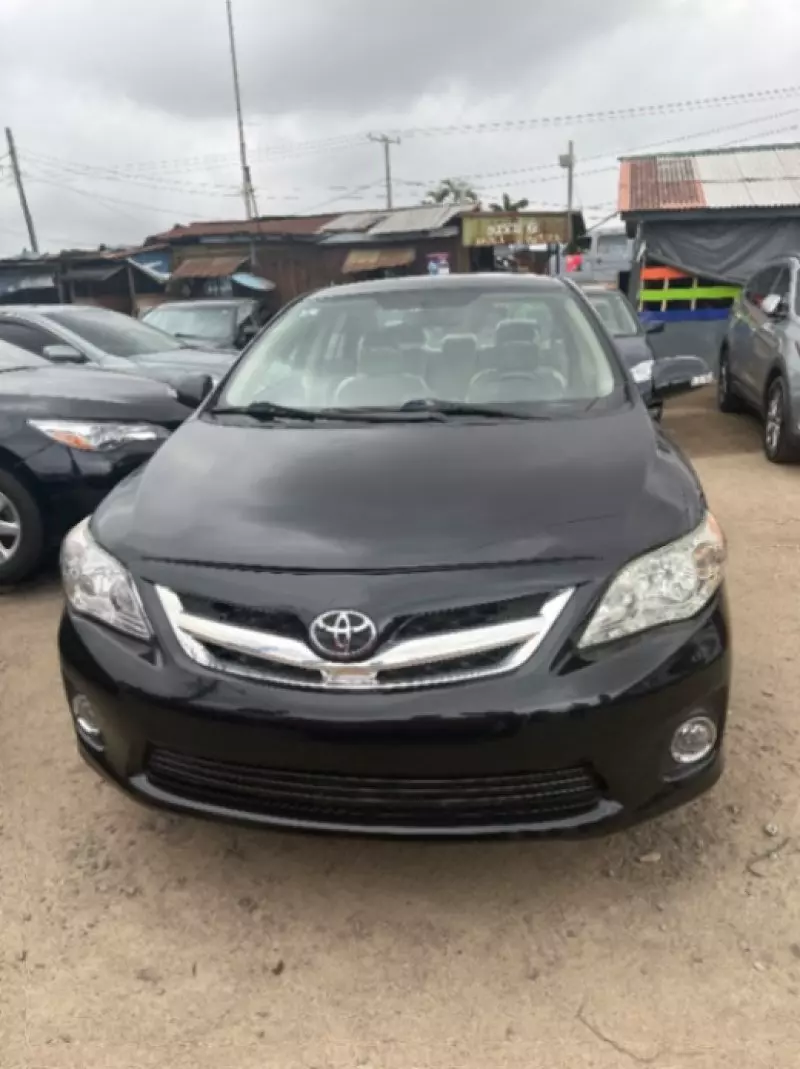 Toyota corolla   - 2012
