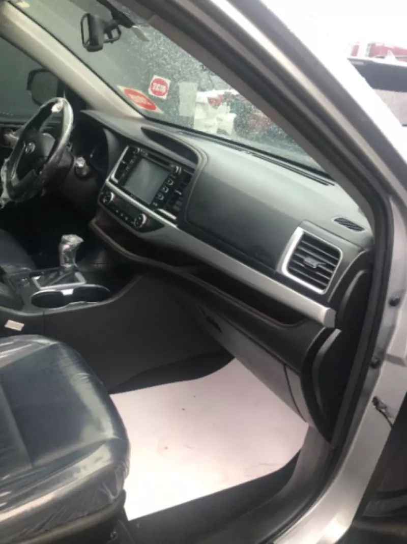 Toyota Highlander   - 2015