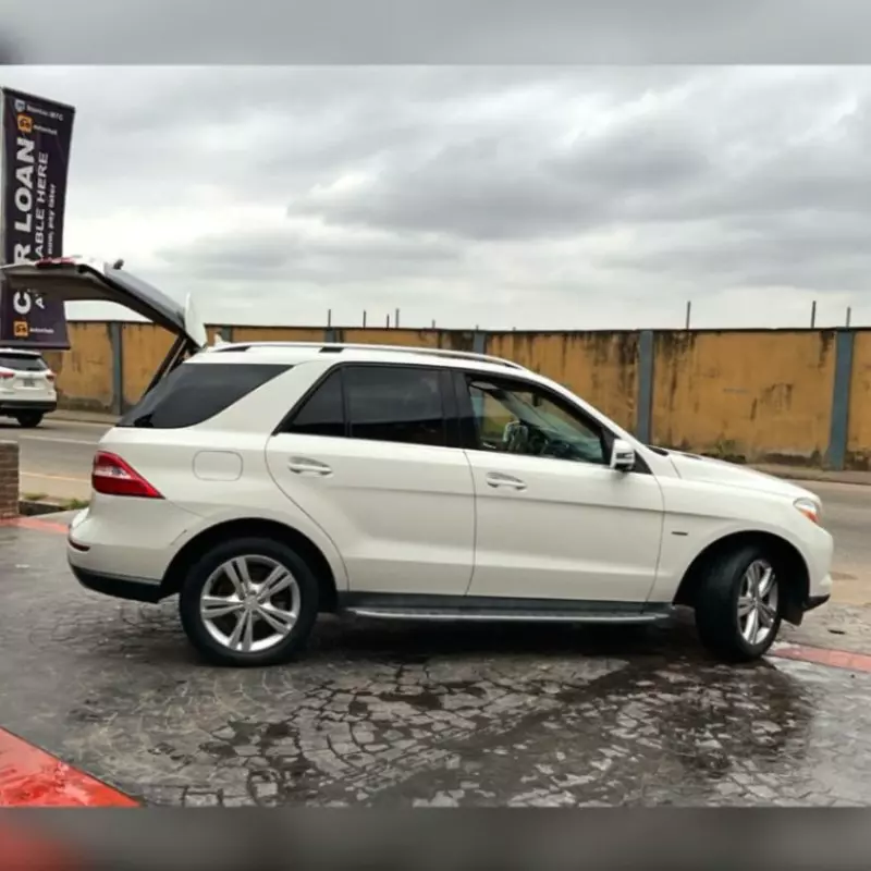 Mercedes-Benz ML 350   - 2012