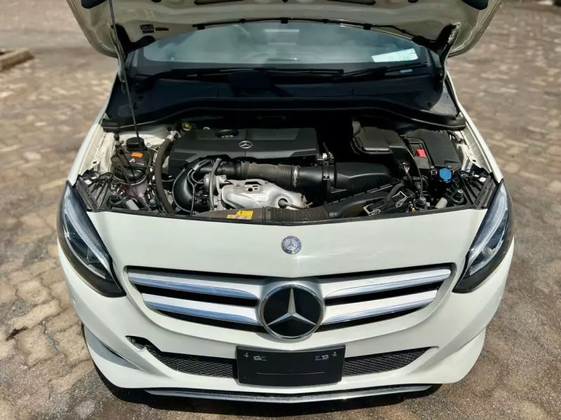 Mercedes-Benz B 180   - 2017
