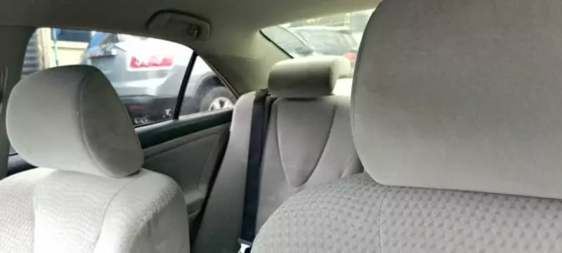 Toyota Camry   - 2010