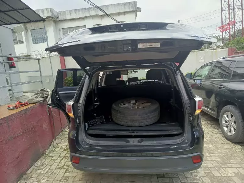 Toyota Highlander   - 2014