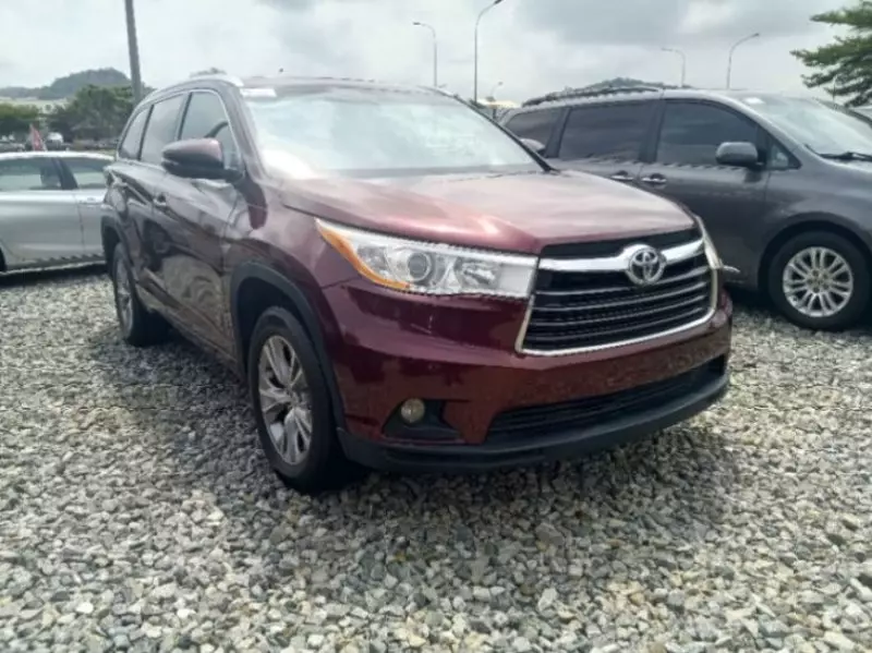 Toyota Highlander   - 2016