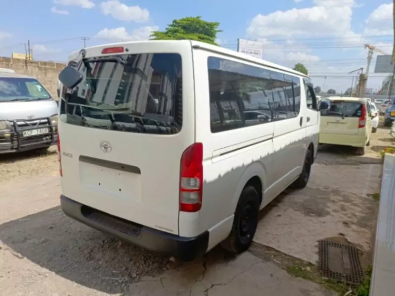 Toyota Hiace   - 2008