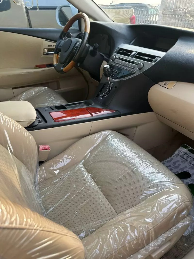 Lexus RX 350   - 2010
