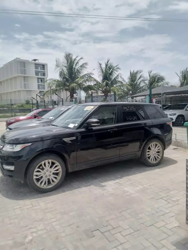 Land Rover Range Rover Sport   - 2015
