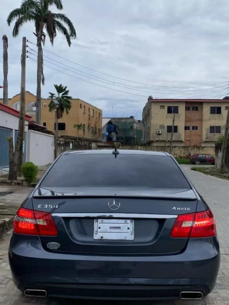 Mercedes-Benz E 350   - 2012