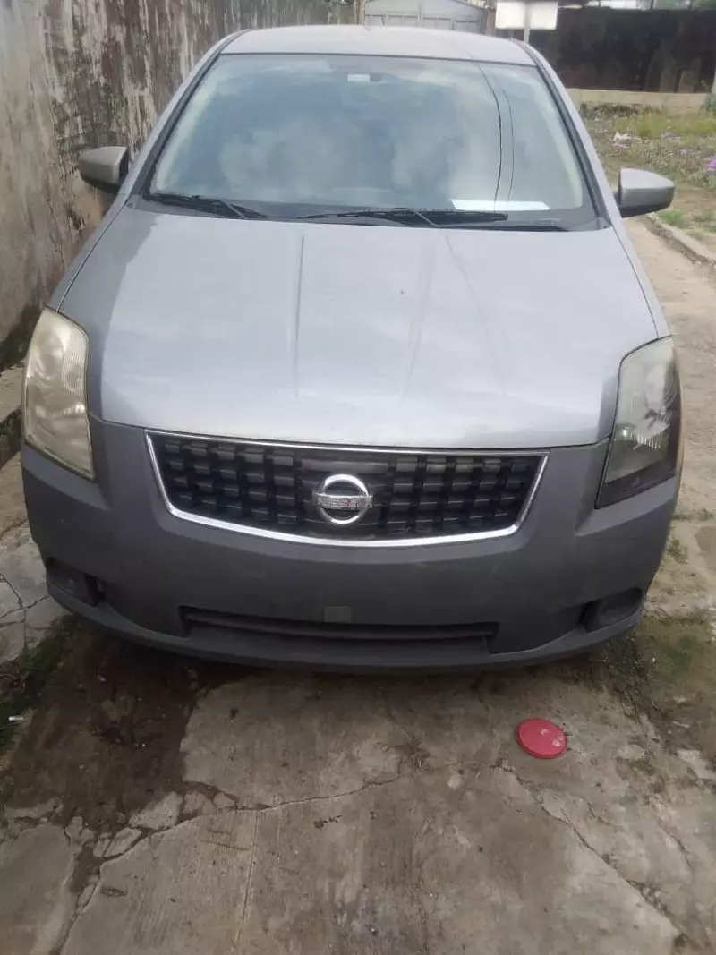 Nissan Sentra   - 2008