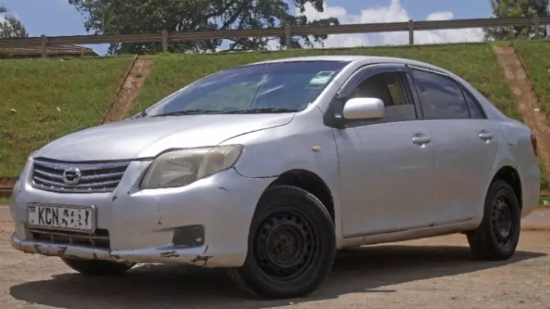 Toyota Axio    - 2010