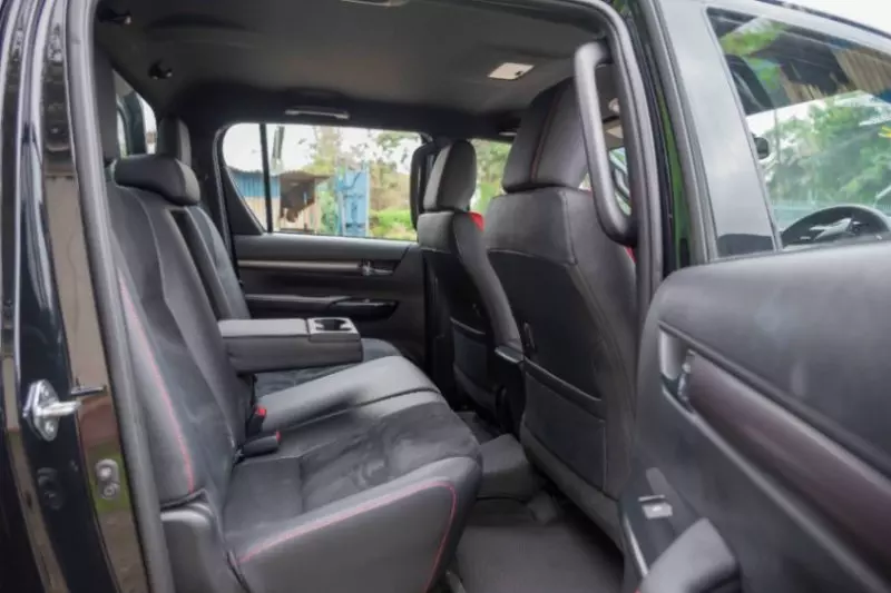 Toyota Hilux   - 2022