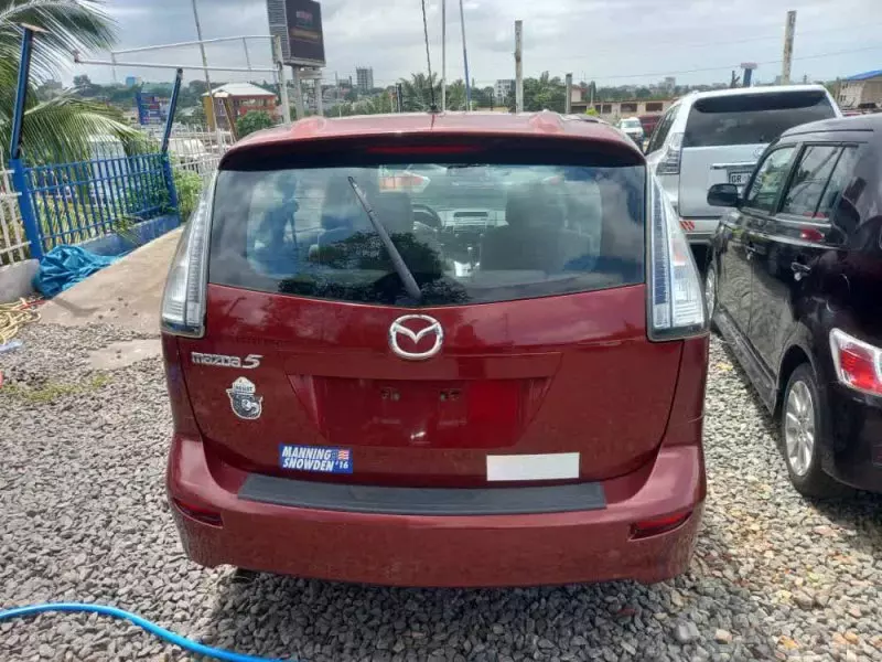 Mazda 5   - 2011