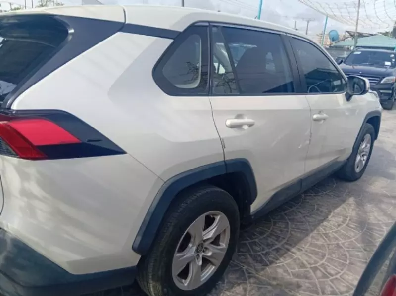 Toyota Rav4   - 2021