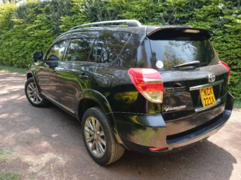 Toyota Vanguard    - 2013