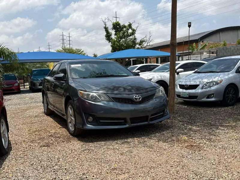 Toyota Camry - 2014