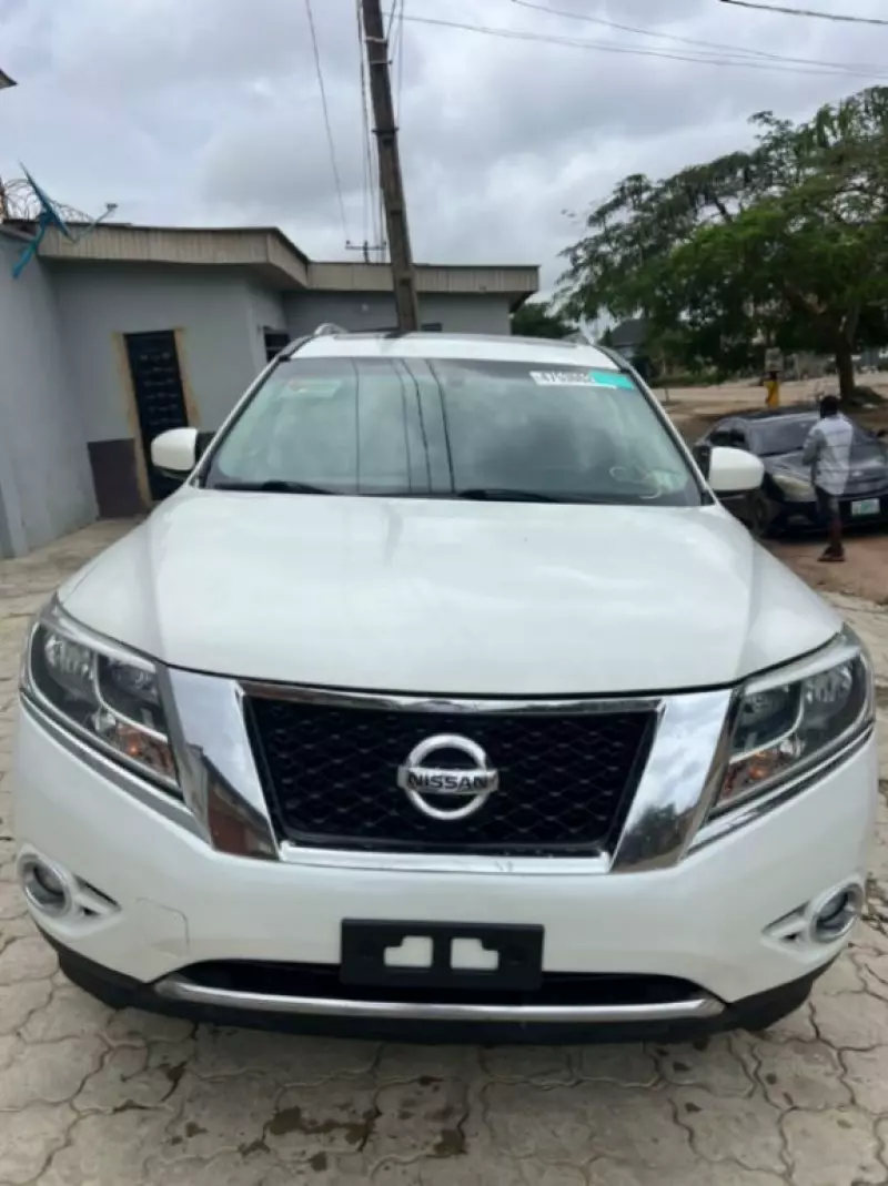 Nissan Pathfinder   - 2014