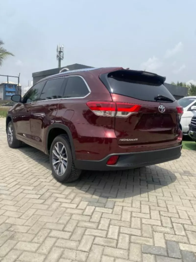 Toyota Highlander   - 2018