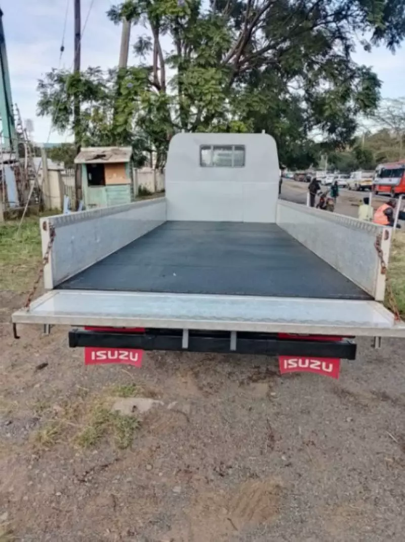 Isuzu Elf   - 2019