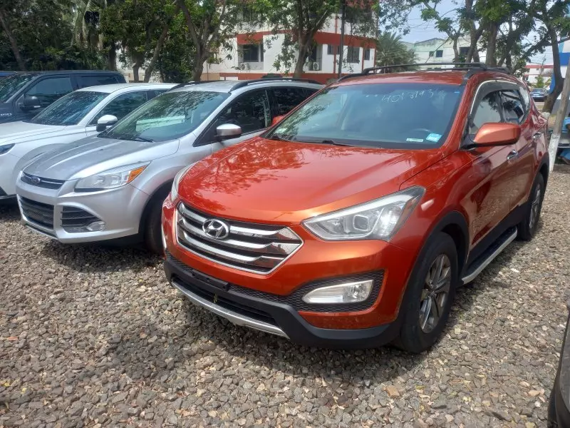 Hyundai Santa Fe   - 2016