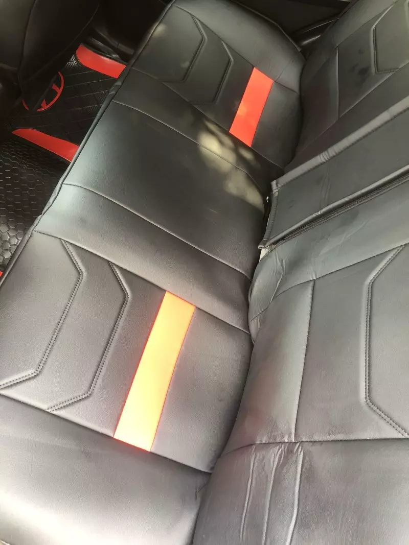 Hyundai Grand Santa Fe   - 2013