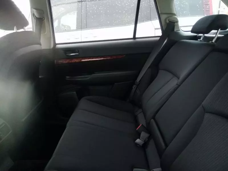 Subaru Legacy   - 2011