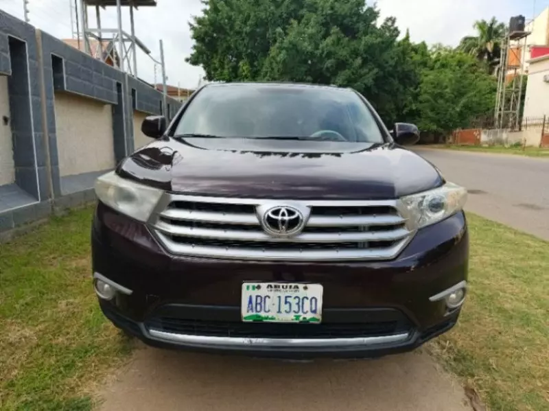 Toyota Highlander   - 2011