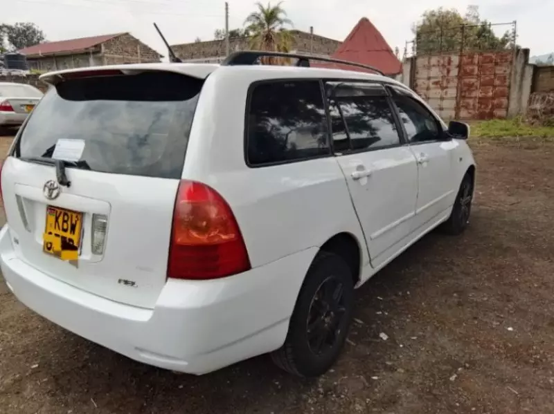 Toyota Fielder    - 2006