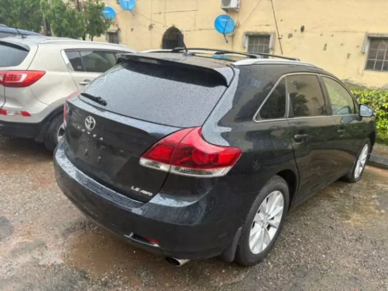 Toyota Venza   - 2013