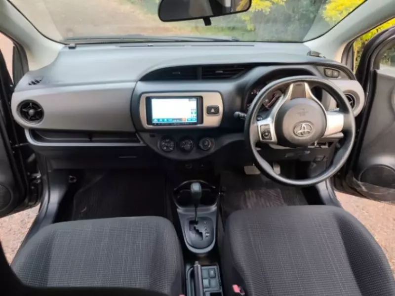Toyota Vitz   - 2016