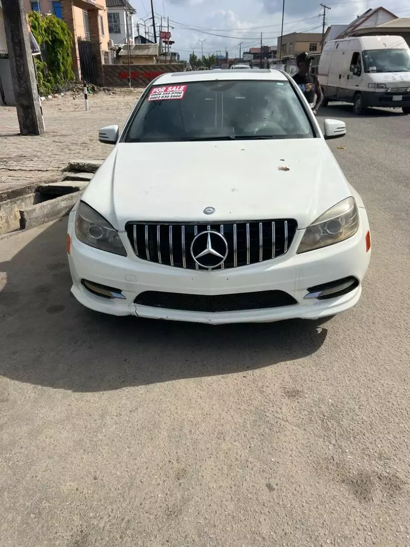 Mercedes-Benz C 300   - 2010