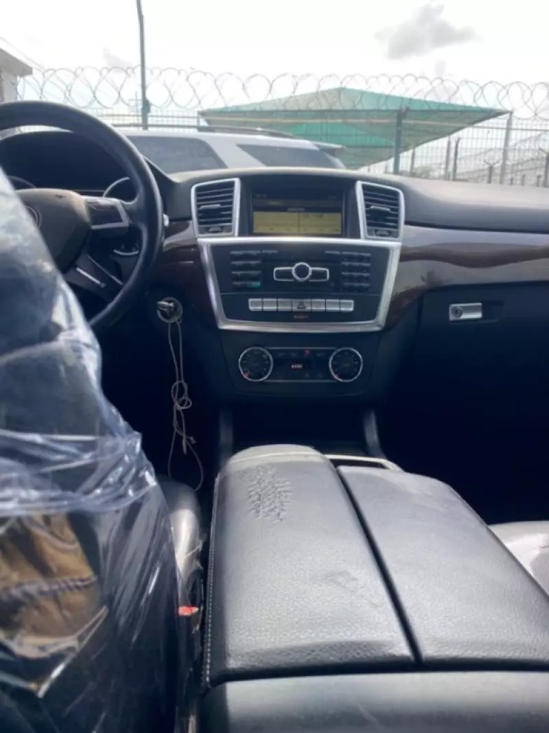 Mercedes-Benz ML 350   - 2012