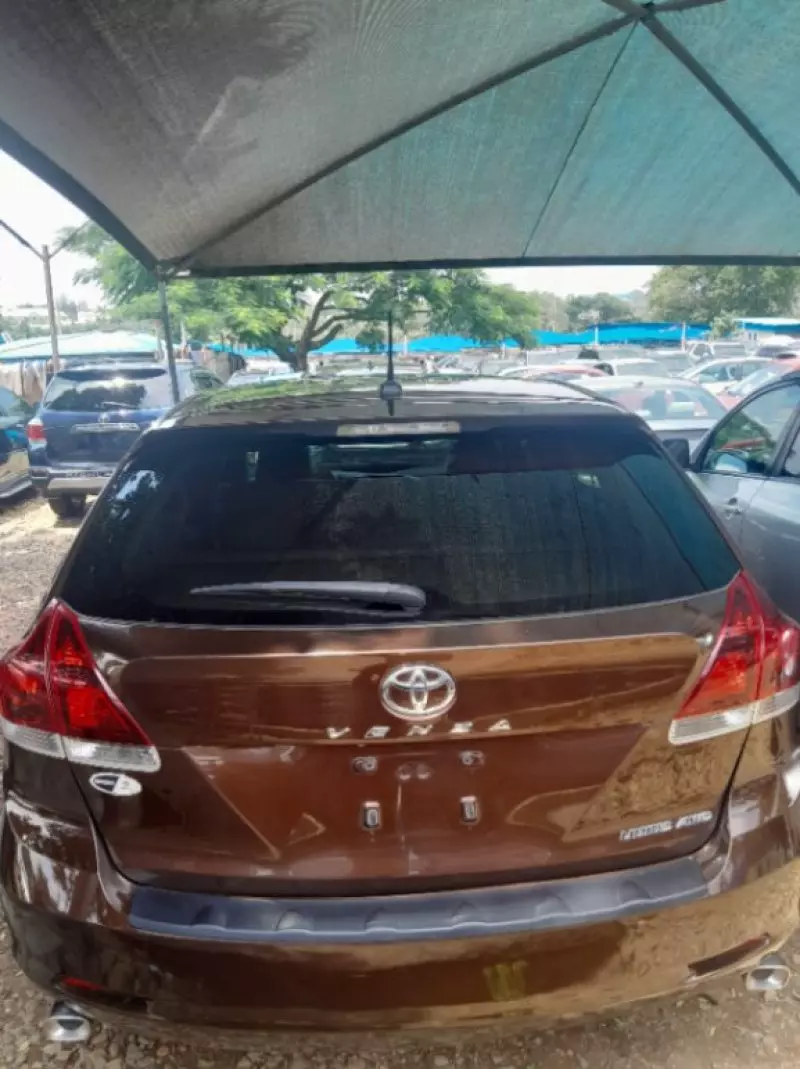 Toyota Venza   - 2015