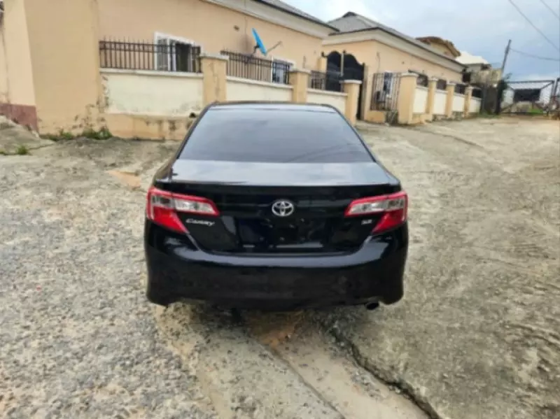 Toyota camry   - 2014