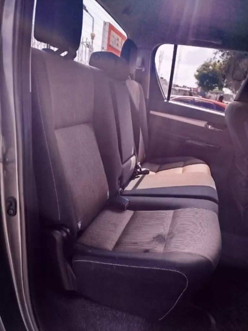 Toyota Hilux    - 2019