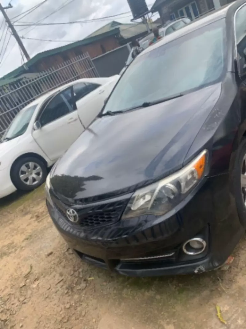 Toyota Camry   - 2015