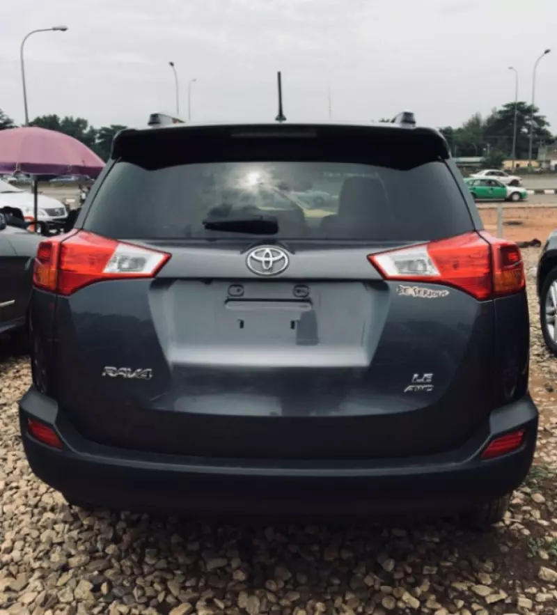 Toyota RAV4   - 2015