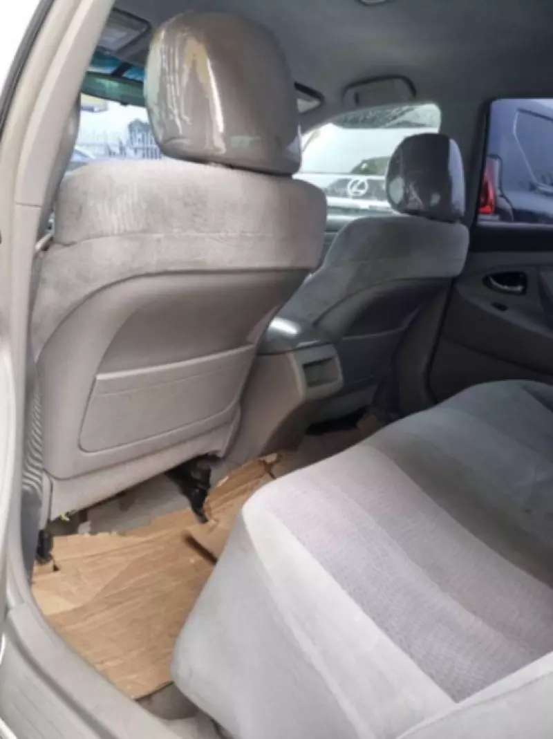 Toyota camry   - 2011